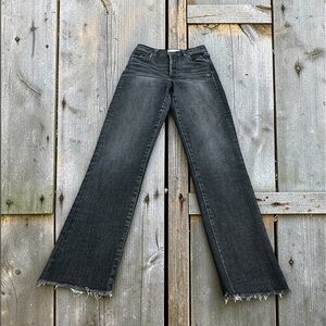 EVEREVE The Ever Straight Stretchy Skinny Fit Jeans. Light Black Wash. Size: 25